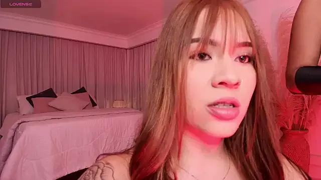 Explore our live girls sluts from our Custom and Multi clubs and checkout exclusive access to highly interactive content, such as shape, hair, titties, pussy type and many more.