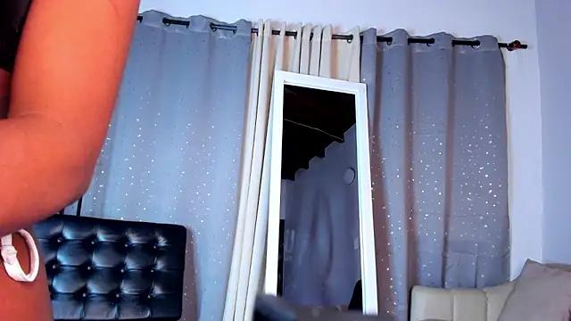 Hanna_Jenner from StripChat