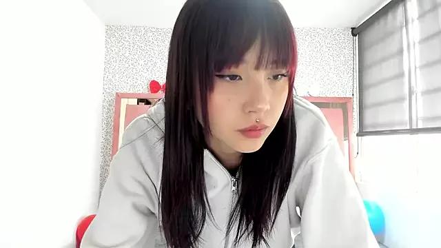 Explore our live girls sluts from our Custom and Multi clubs and checkout exclusive access to highly interactive content, such as shape, hair, titties, pussy type and many more.