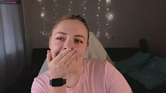 Hanna_melon from StripChat