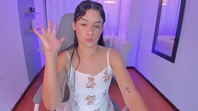 hanna_mils from StripChat