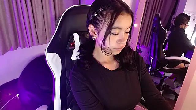 hannaa_as from StripChat