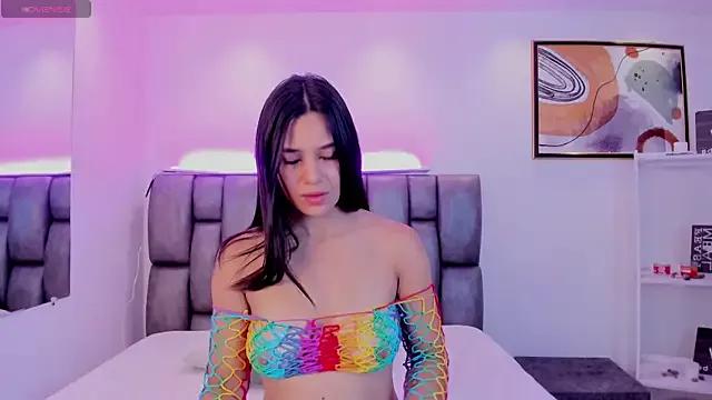 Explore our live girls sluts from our Custom and Multi clubs and checkout exclusive access to highly interactive content, such as shape, hair, titties, pussy type and many more.