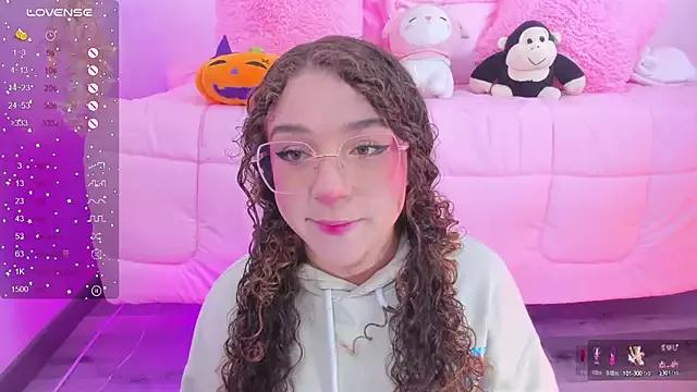 hannacutegod from StripChat