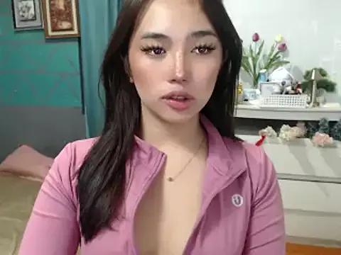 hannah_ley18 from StripChat