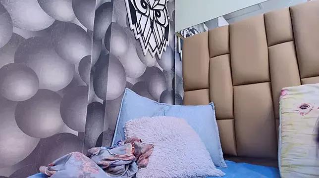 Explore our live girls sluts from our Custom and Multi clubs and checkout exclusive access to highly interactive content, such as shape, hair, titties, pussy type and many more.