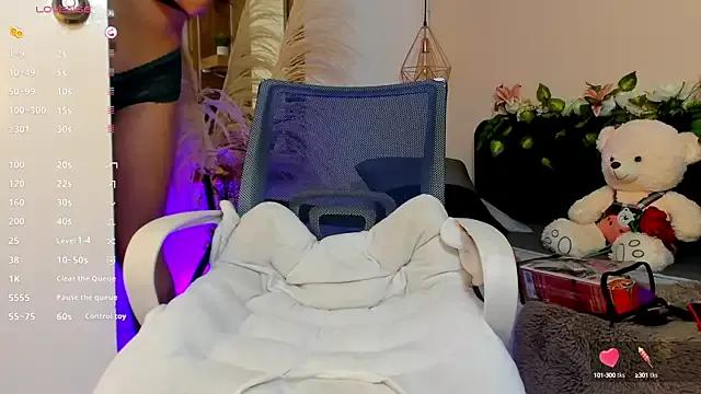 Hannah_williams1 from StripChat
