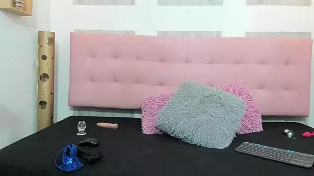 HannaHot_69 from StripChat