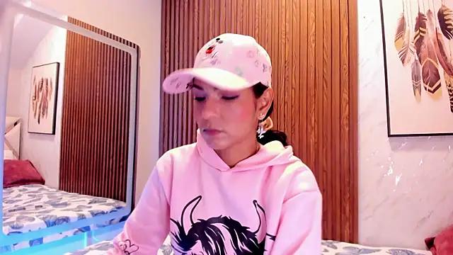 HannaPetit from StripChat