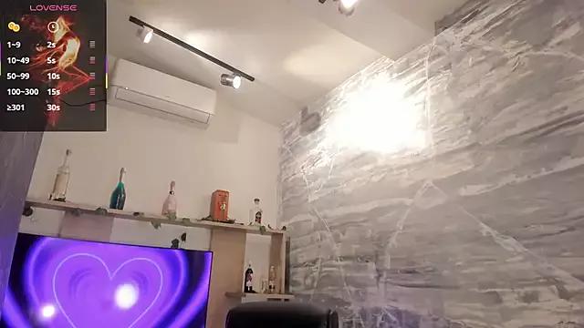 HannaRhodes from StripChat