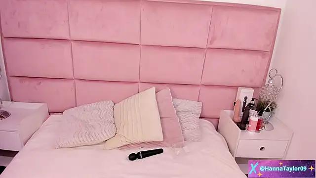 HannaTaylor from StripChat