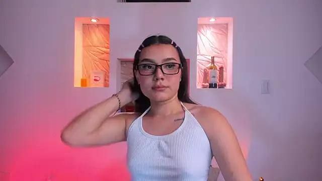 Explore our live girls sluts from our Custom and Multi clubs and checkout exclusive access to highly interactive content, such as shape, hair, titties, pussy type and many more.