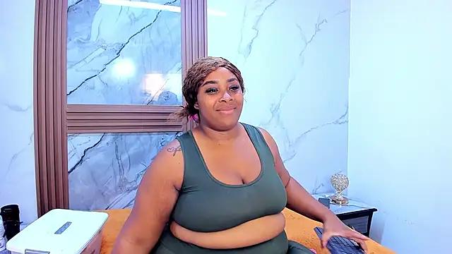HannyMansonh from StripChat