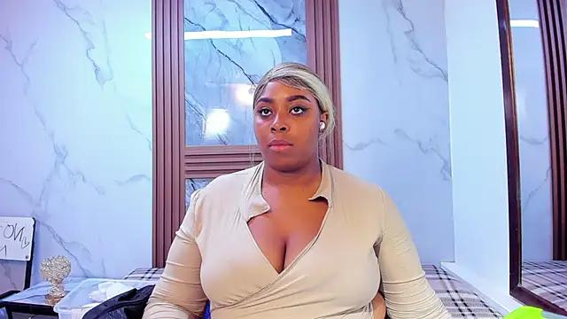 HannyMansonh from StripChat