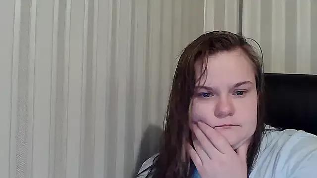 HarmonyKarera from StripChat is Freechat