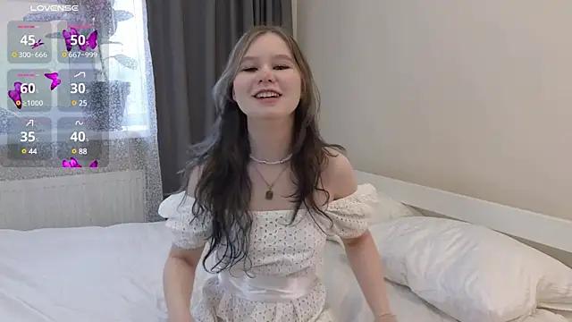 HarrietEstridge from StripChat