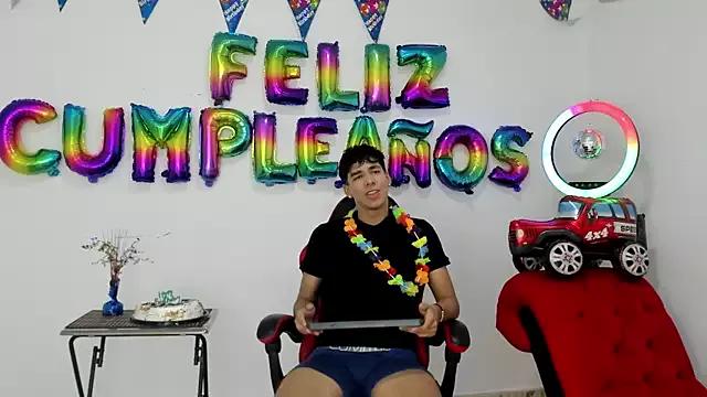 Harry_LatinBoy from StripChat