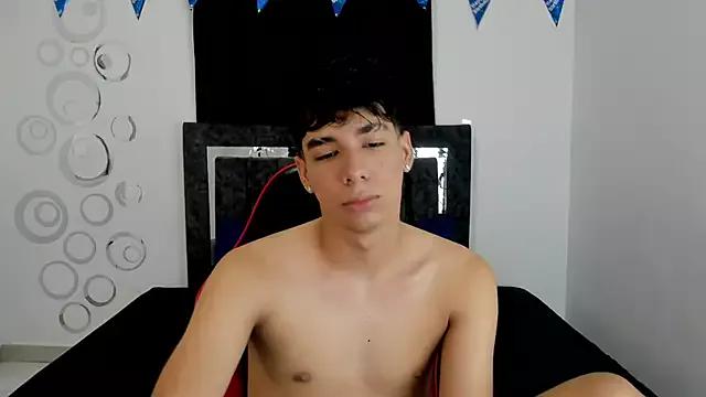 Harry_LatinBoy from StripChat