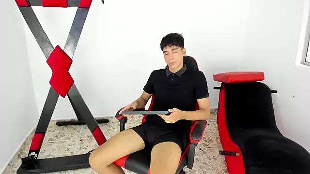 Harry_LatinBoy from StripChat