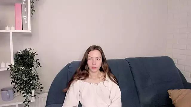 HattieManne from StripChat is Freechat