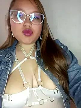 Explore our live girls sluts from our Custom and Multi clubs and checkout exclusive access to highly interactive content, such as shape, hair, titties, pussy type and many more.