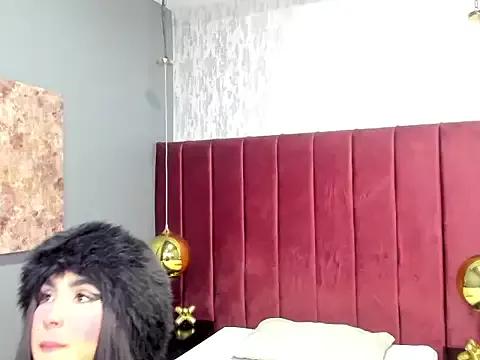 Explore our live girls sluts from our Custom and Multi clubs and checkout exclusive access to highly interactive content, such as shape, hair, titties, pussy type and many more.