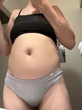 Photos of HeartBreak_Honey from StripChat is Freechat