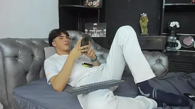 HeellBoy_ from StripChat