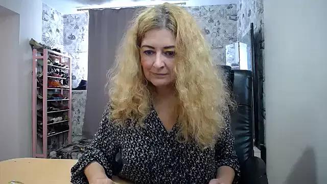 Helen1974 from StripChat