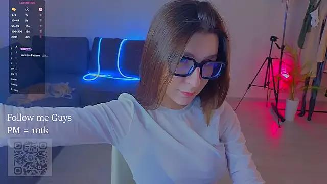 Helen_Mann from StripChat