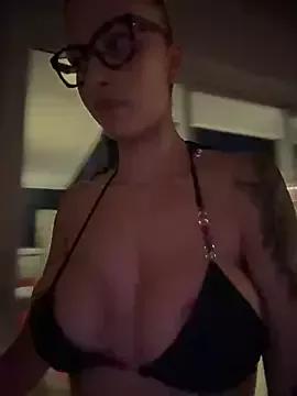 Helena_Karel from StripChat