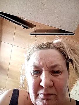 HelenaGlossX from StripChat