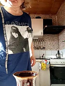 HelenaGlossX from StripChat