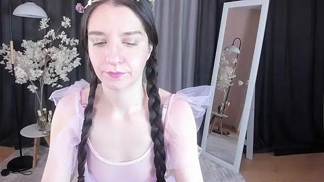 helentasty from StripChat