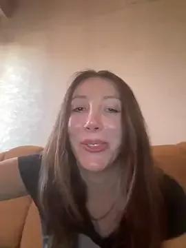 HellaryTourent from StripChat