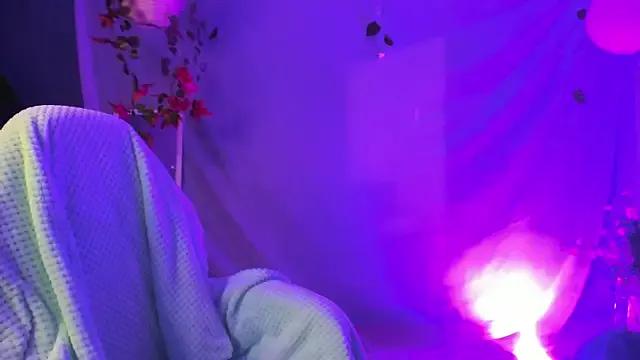 Hellen_dumont from StripChat