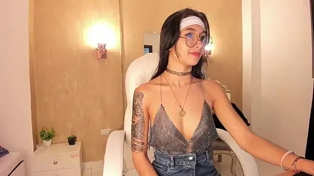 hellen_tease from StripChat is Freechat