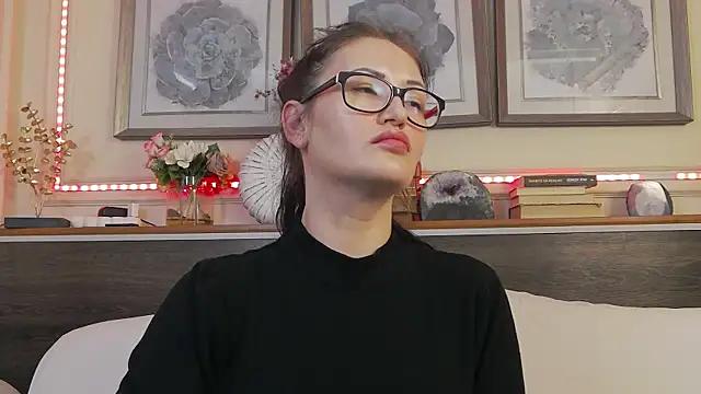 HellenDesire from StripChat