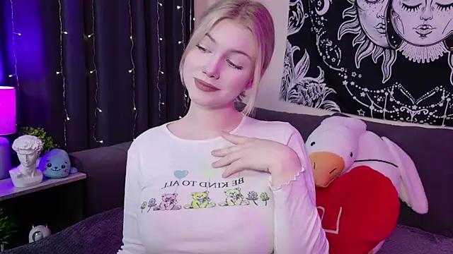 HellenHornny from StripChat