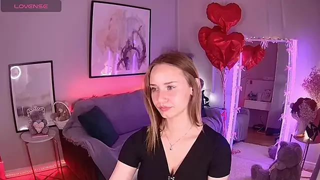 Hello_Hellen from StripChat