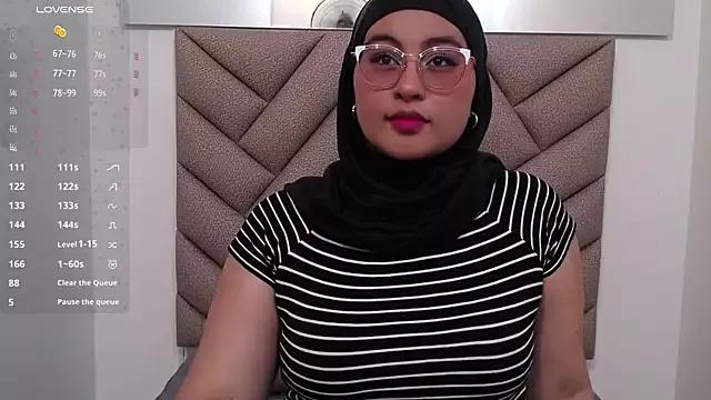 Heluejamil webcams show profile image 