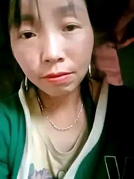 hera-00 from StripChat is Freechat