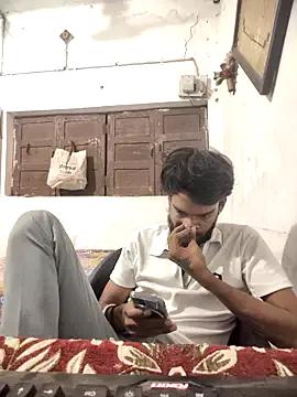 Herecallboyyash from StripChat