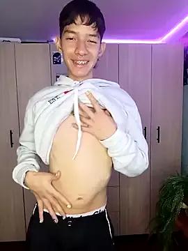 heyy_noah11 from StripChat is Freechat