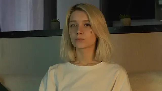 Hi_my_name_is webcams show profile image 