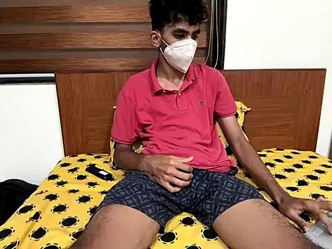 hiddenxdesire from StripChat