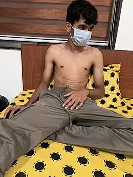 hiddenxdesire from StripChat