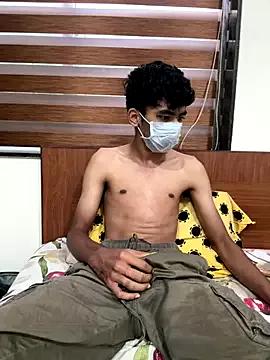 hiddenxdesire from StripChat