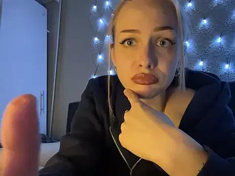 Explore our live girls sluts from our Custom and Multi clubs and checkout exclusive access to highly interactive content, such as shape, hair, titties, pussy type and many more.