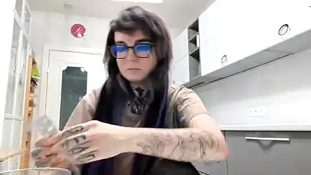 HighelikeGirl from StripChat